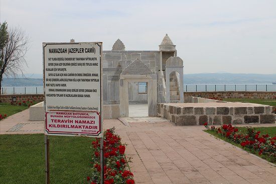 Azaplar Camii