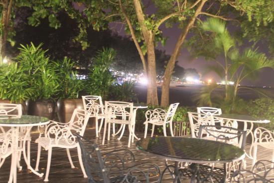 Sepoi-Sepoi Cafe
