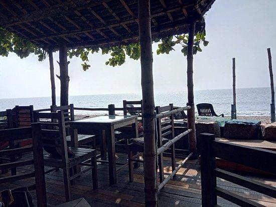 Chilliout Cafe Cherai beach