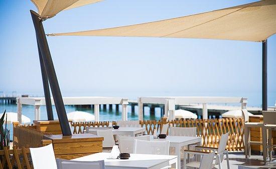 Clique Beach Club
