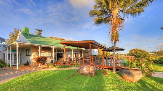 Castaway Restaurant and Bar