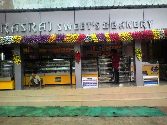 Rasraj Sweets Corner & Bakery