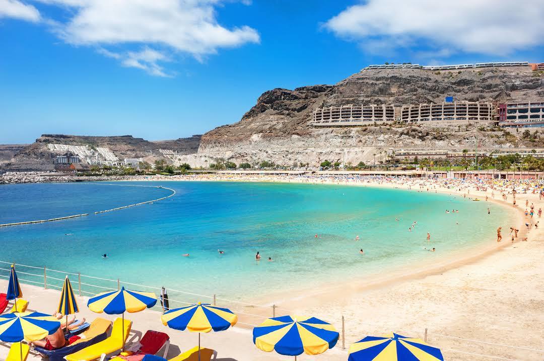 Playa de Amadores