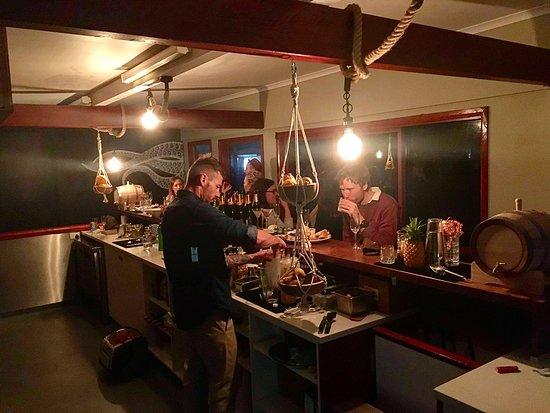 black anchor bar