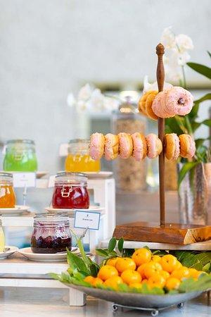 Cafe De Blue