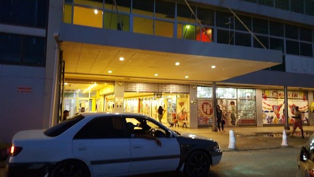 Maretraite Mall