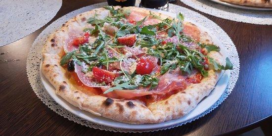 Pizza Orchidea