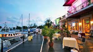 Jalan Pantai Kok