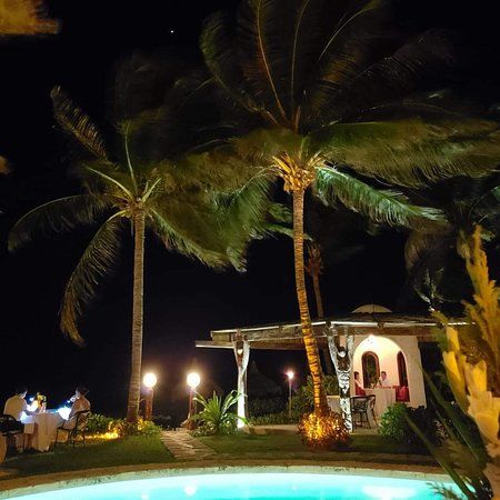 Pavo Real by the Sea