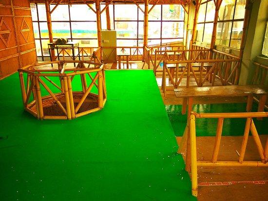 The Leo Cafe