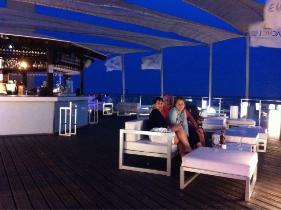Puro Blanco Beach Club