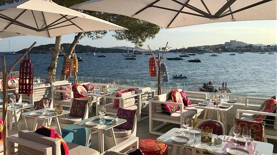 Patchwork Roof Top Restaurant Sa Punta
