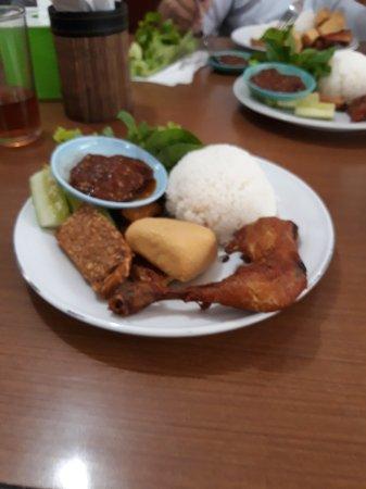 Ayam Goreng Cipanas Indah