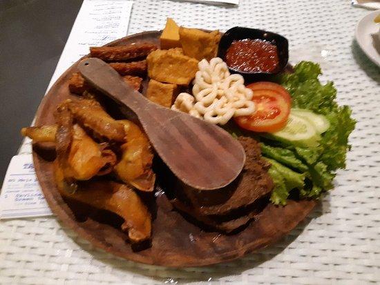 Skyline Best View Resto