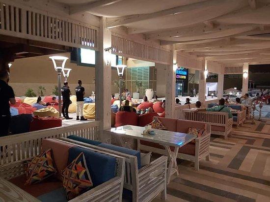 Solo Restaurant & Lounge