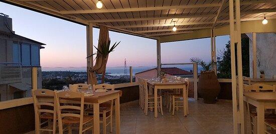 Almi Family Restaurant