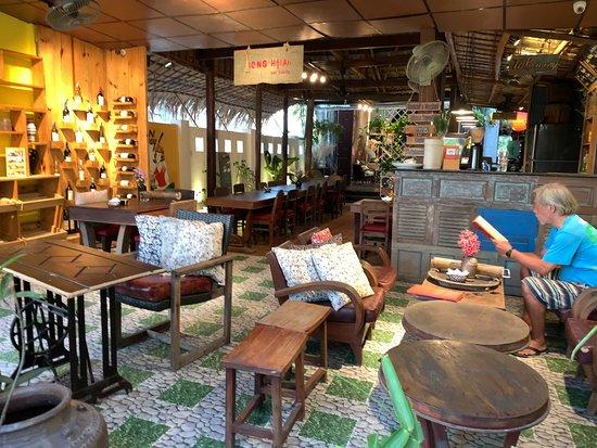 Bong Hoi An Restaurant And Bar