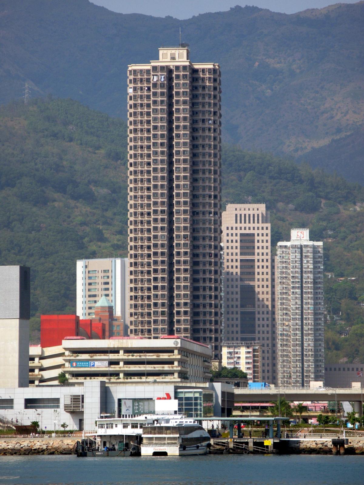 Skyline Plaza