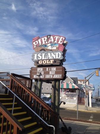 Pirate Island Golf