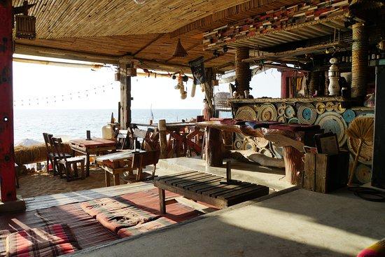 Horizon View Bar