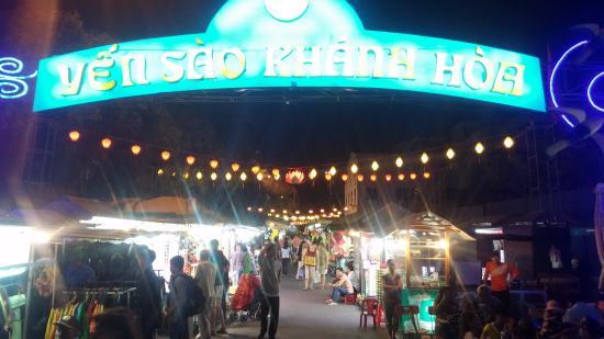 Nha Trang Gece Pazarı