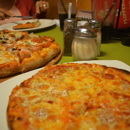 Flippers Pizzeria