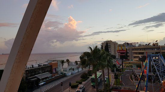 Oasis Luna park