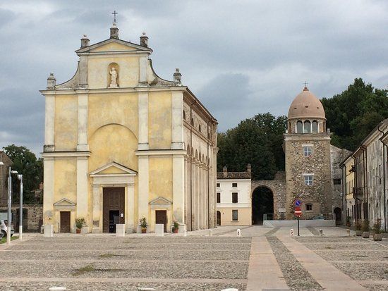 Piazza Castello