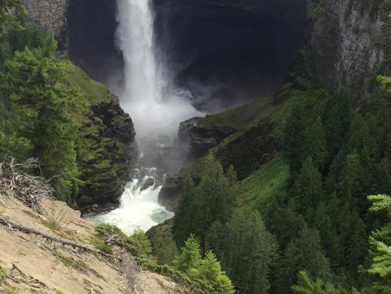 Spahat Falls