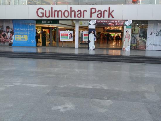 Gulmohar Park