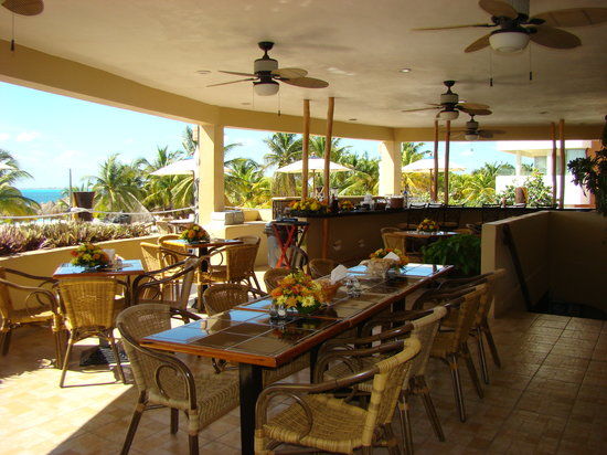 Jax Bar & Grill