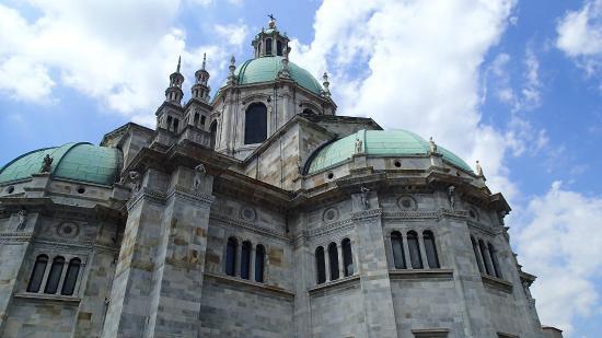 Comos katedral