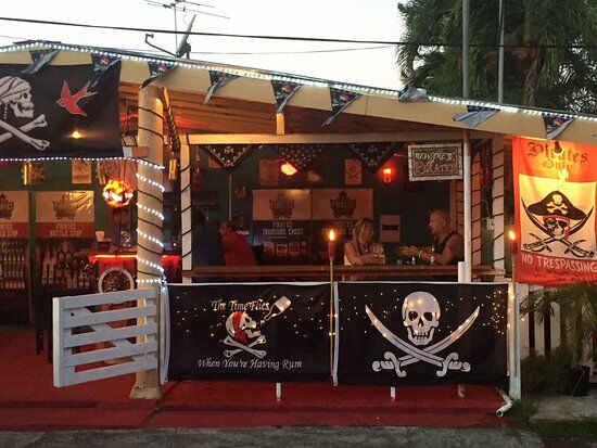 Pirates Island Bar